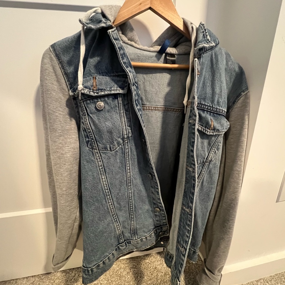 Like new. Jean/ sweatshirt jacket